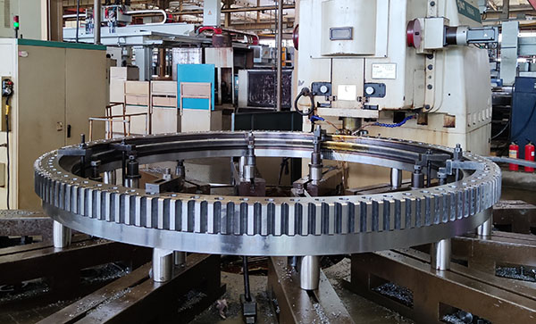 回轉支承齒加工