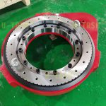 從側面安裝固定的豎直支撐回轉驅動