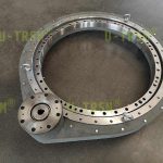 輸入端和輸出端在同一方向的齒輪式回轉驅動