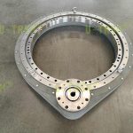 輸入端和輸出端在同一方向的齒輪式回轉驅動